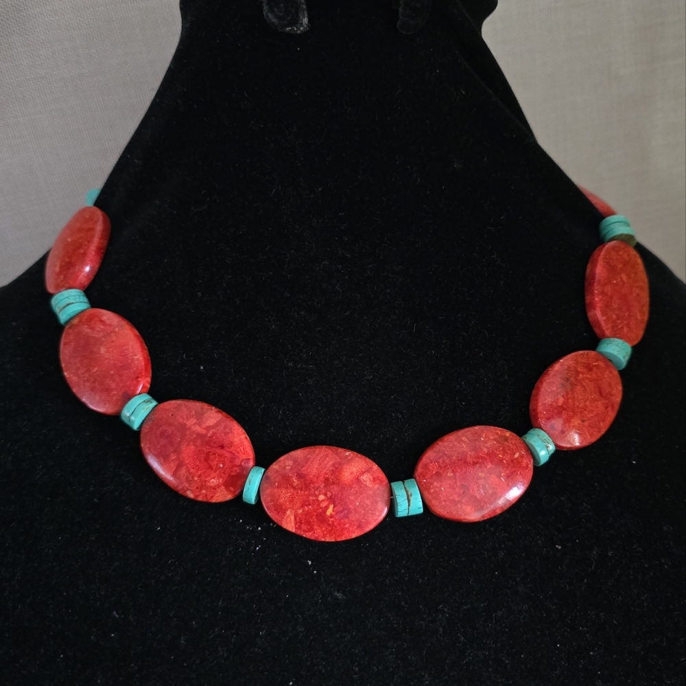 Vintage Turquoise and Graduated Sponge Coral 925 Beaded Necklace & Ring - Picture 5 of 15